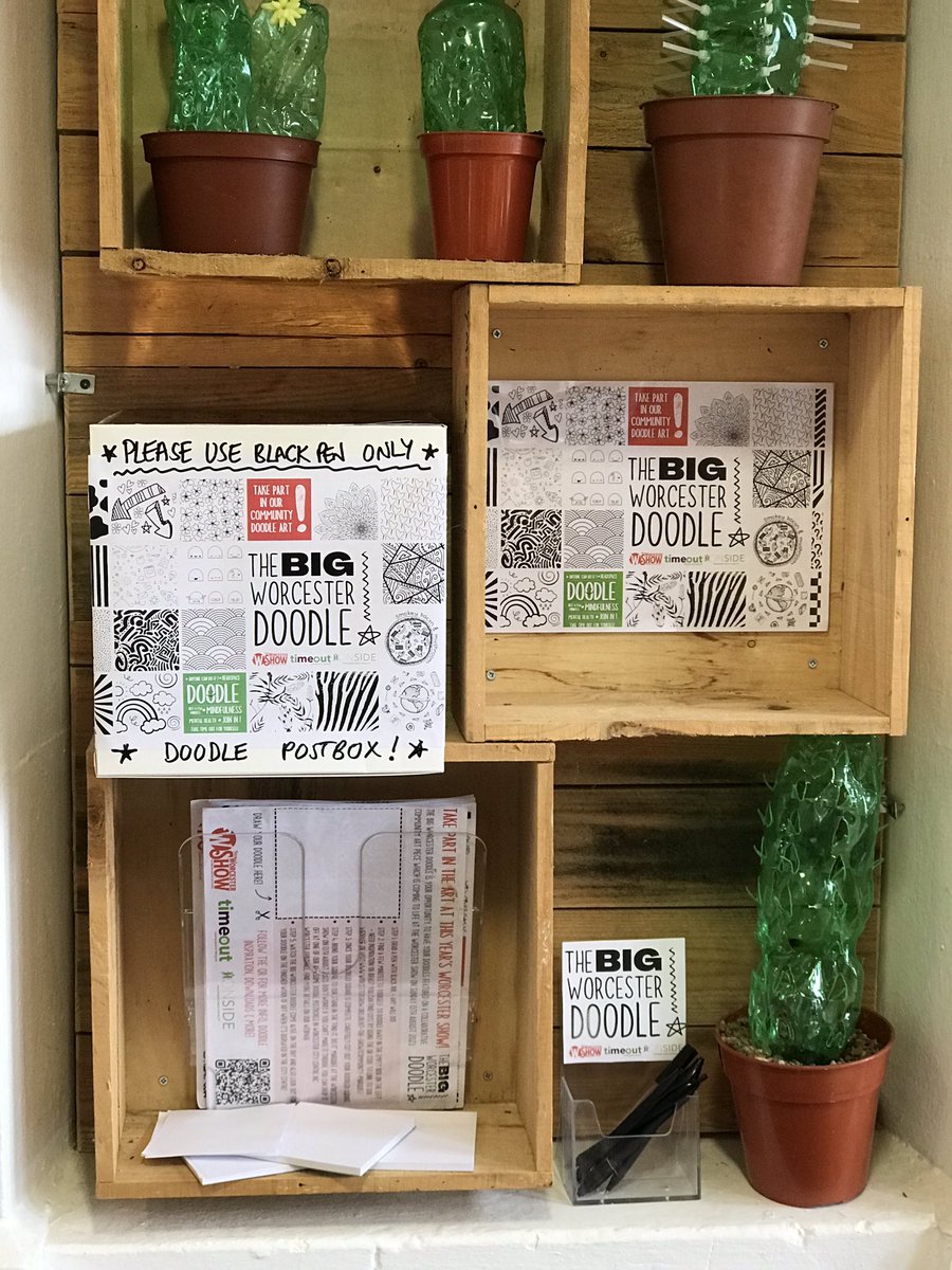 #theworcesterbigdoodle has come to the Pump House in #gheluveltpark take some #timeout and have a doodle from supplies from the doodle station to collaborate with the <a href="/OnsideAdvocacy/">Onside Advocacy</a> + <a href="/WorcShow/">Worcester Show</a>  community art piece. Pop in postbox when done ✔️