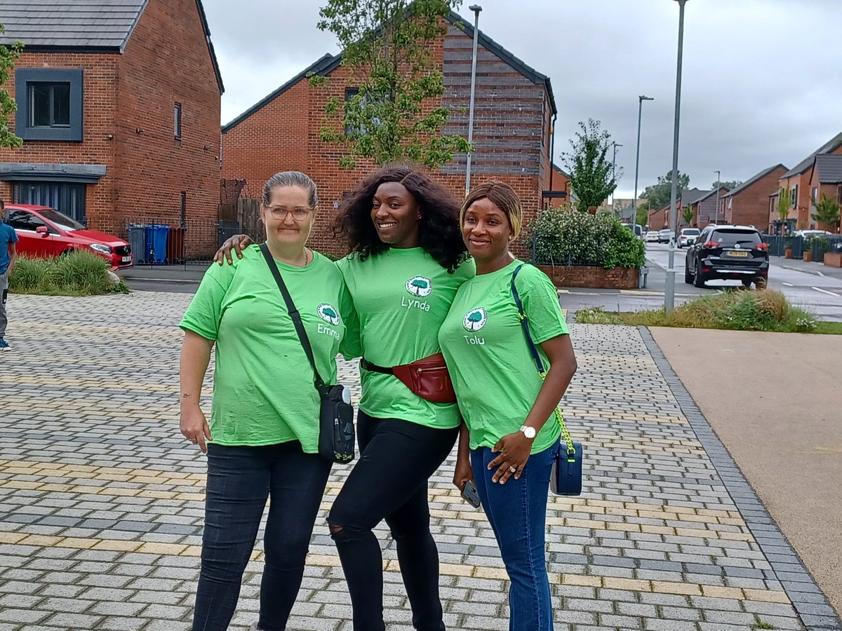 Friends of West Gorton fairy garden and stepping stones event. First event to kick off the 6 weeks summer holidays! #LoveParksWeek #LoadsToDo @ManCityCouncil @MCRActive @MCCGortonAHey @gillylee @jmcandrew7 @JohnRooManc @ky1iew @McrSomnambulist