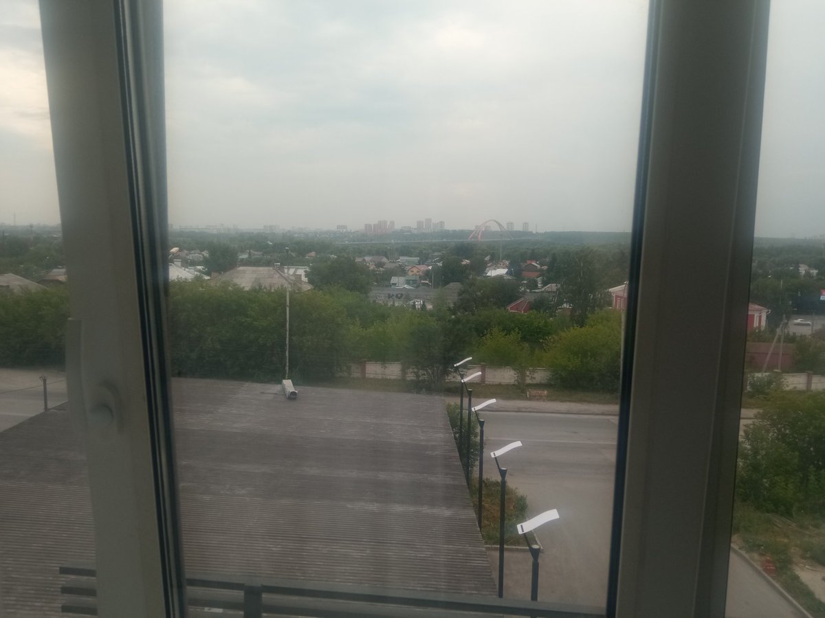 RVMGD2020's tweet photo. Привет, ебучий Новосибирск 🏙
Как всегда грязный, шумный, дорогой и серый 🥲
Но спасибо за классную гостиницу, лежу по вечерам играю на большом телике в свой любимый облачный гейминг 👾, а утром шведский стол 🍽️ https://t.co/E176ArgqnF
