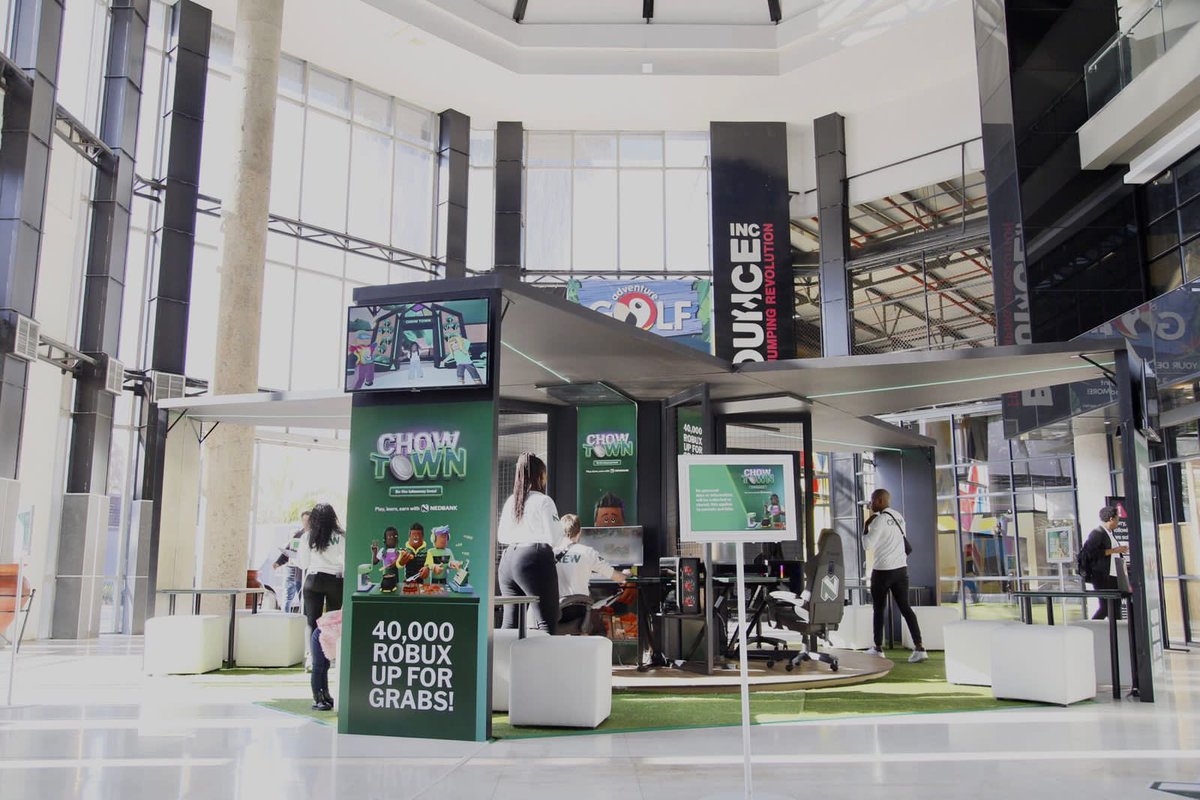 Carolinerathabe's tweet image. Parents we attending day one mall activation with our kids today at Fourways Mall. Play Chow Town game now on bit.ly/477pIt5. Remember there’s a 40 000 Robux voucher to be won when you open Nedbank4Me children account. Let’s take our kids to Fourways mall to have fun and