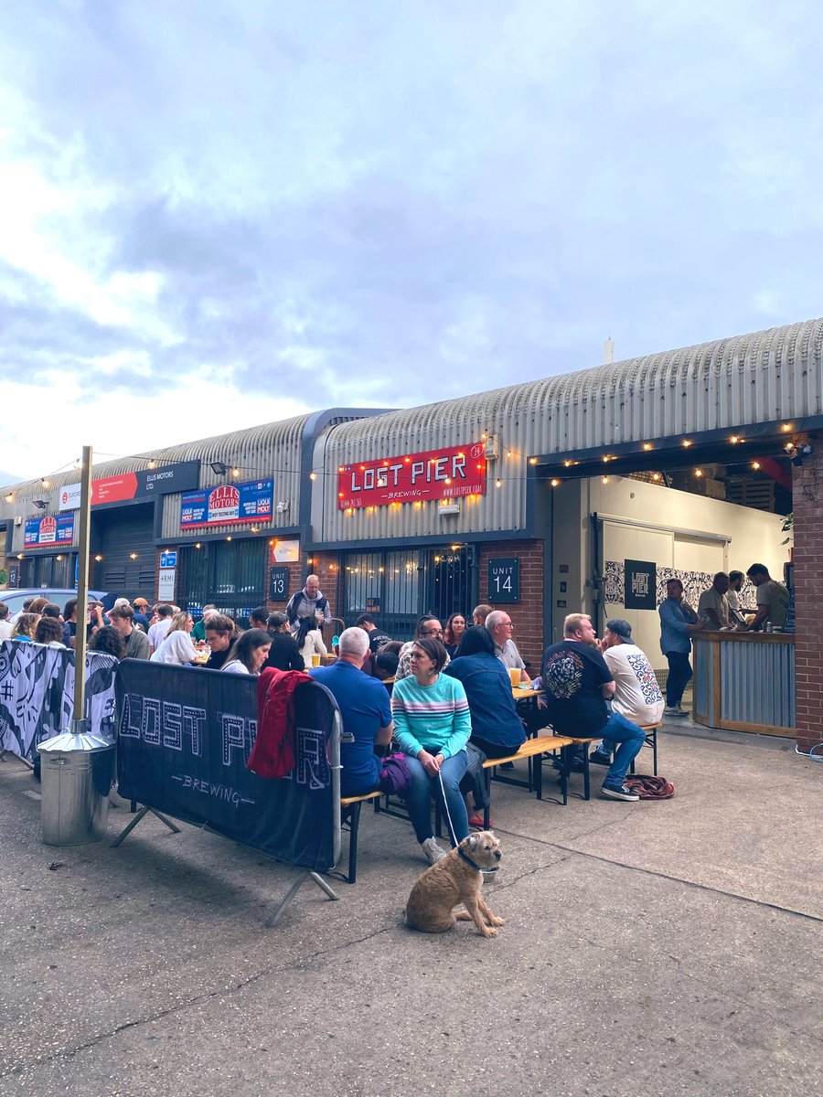 Lostpierbrewing's tweet photo. Finally a break in the weather last night! Back at it again from 2pm we have the dirty mac guys serving from 1600! 8 beers, local gin and selection of wines plus aperol and negronis ! https://t.co/h1gfsfYXn0
