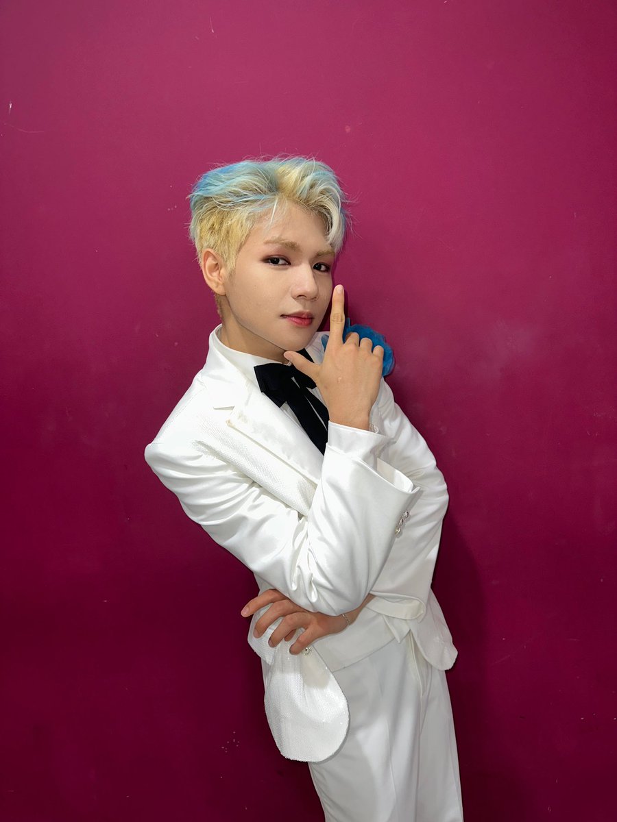 HORI7ONofficial's tweet photo. #HORI7ON_LOOK👀

📍DATE : 2023. 07. 29
📍STAGE : Show! Music Core

#HORI7ON #호라이즌 #SIX7EEN https://t.co/KDs1r1scdq