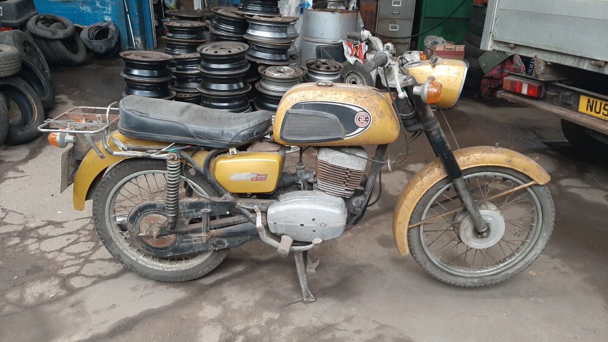 BarnFindsUK's tweet photo. Ad - CZ 175
On eBay here -->> https://t.co/STc5EEa9WE
#CZ175 #Motorcycle #Retro #BikeLife https://t.co/mMrhopg8VF