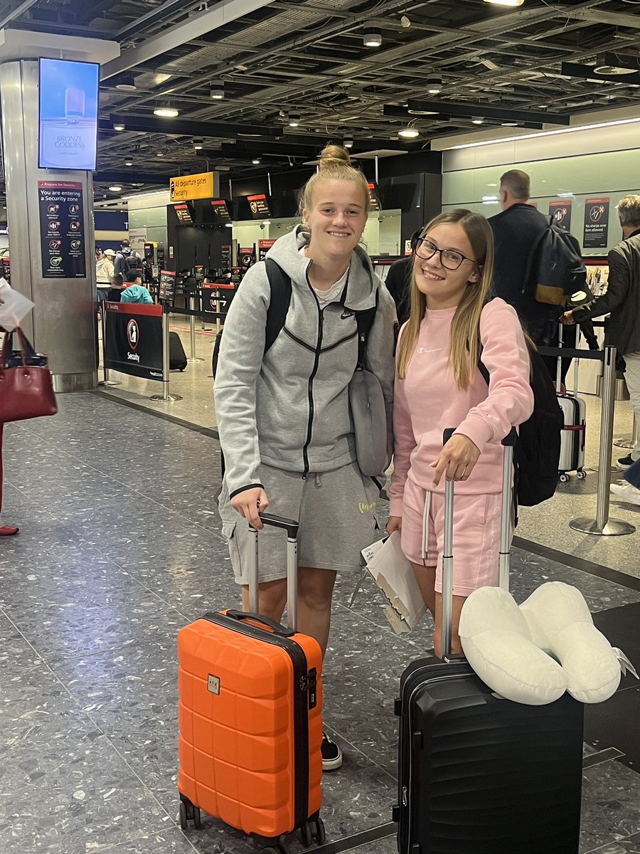 Kerry (@klw39) on Twitter photo Wishing our girl <a href="/WindsorMacie/">Macie Windsor</a> the very best as she starts her next chapter <a href="/BCC_Soccer/">Butler Soccer</a>. Big thank you to Alex & Stuart <a href="/AbbeyFootball/">Barking Abbey</a> getting her ready! ⚽️👊🏻 … Go smash it girls! Looking forward to watching your journey #proud #comebackstronger 💕 Wishing our girl <a href="/WindsorMacie/">Macie Windsor</a> the very best as she starts her next chapter <a href="/BCC_Soccer/">Butler Soccer</a>. Big thank you to Alex & Stuart <a href="/AbbeyFootball/">Barking Abbey</a> getting her ready! ⚽️👊🏻 … Go smash it girls! Looking forward to watching your journey #proud #comebackstronger 💕