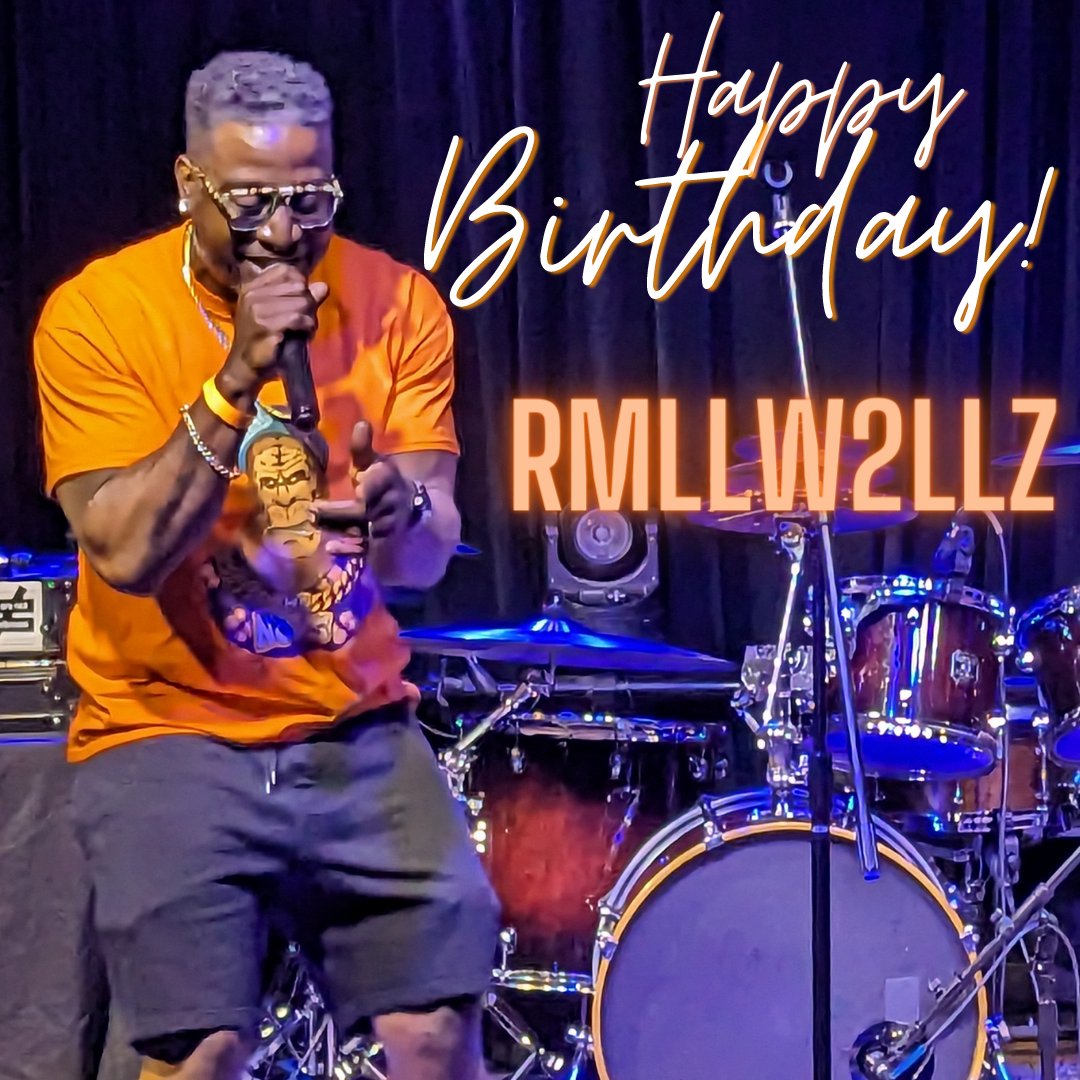 kr8vn8vsrecords's tweet photo. Yall help us wish @rmllw2llz a happy birthday.
#Rmllw2llz #Bkr8v #Kr8vN8vsRecords #OneTeamOneDreamAndShit https://t.co/o81uzF8Fn8
