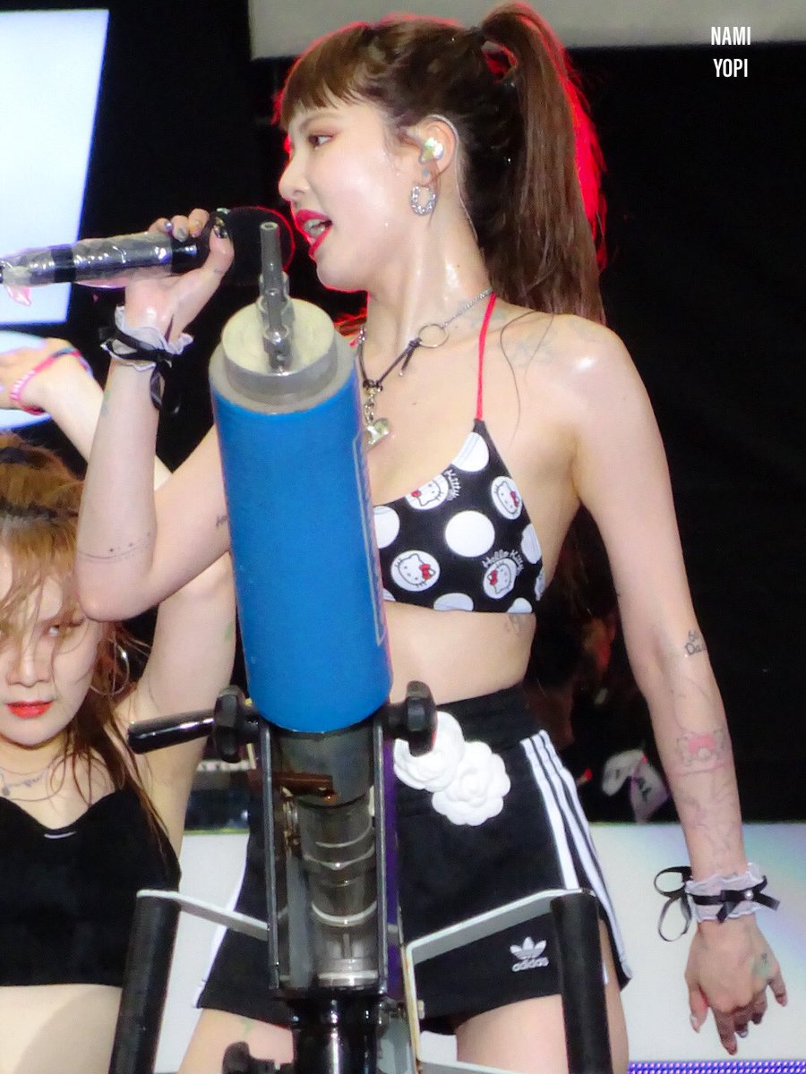 namiyopi's tweet photo. 230729 waterbomb tokyo🗼
오늘 무대도 수고했고 고마워🤍

#hyunA #현아 #ヒョナ https://t.co/T8xUHhxZJx