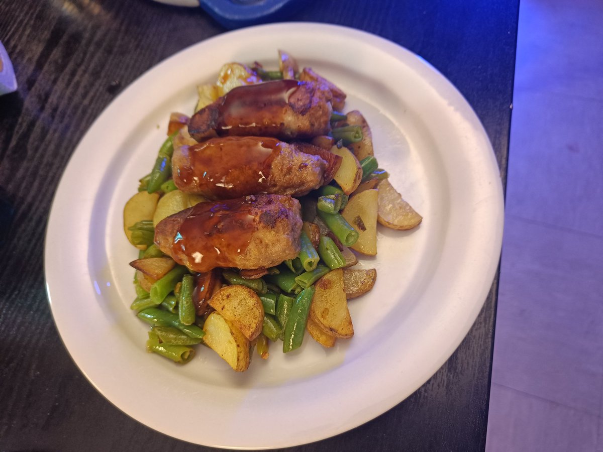 Werbung <a href="/GREENFORCE_FOOD/">GREENFORCE</a> 

Gestern noch in den heimischen vier Wänden gekocht, heute on the Road mit dem Greenforce-Foodtruck!

Heute ab 14:00 Uhr findet ihr uns hier:
REWE Barthel
Tarostr. 2
04103 Leipzig