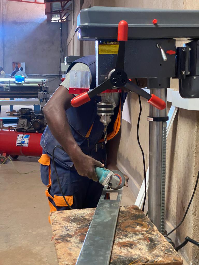ltd_ecogreen's tweet photo. This week at our workshop, we had the privilege to host a Technical training to upgrade stoves tiers from zero tier to tier 3 and above(4,5,..). This was under the AEQIP Project supported by @WBG_Energy with @giz_gmbh @SNVRwanda @reg_rwanda #EDCL https://t.co/k3ZWtwwGKM