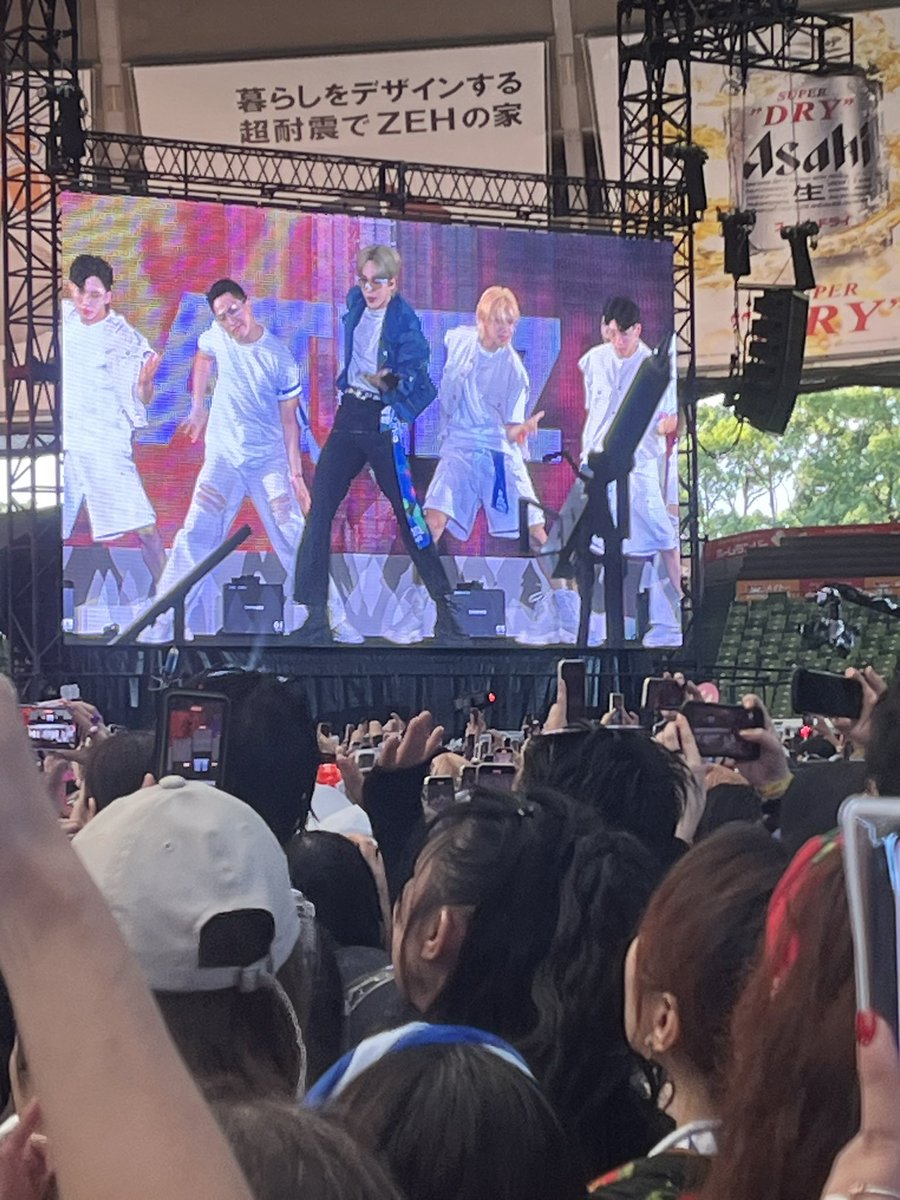 ateez_japan_fb's tweet photo. ATEEZ IN WATERBOMB 
#ATEEZ_WATERBOMB 
#ATEEZinWATERBOMBJAPAN 
#ATEEZ #에이티즈 #エイティーズ  @ATEEZofficial https://t.co/2Li2EVQZFU