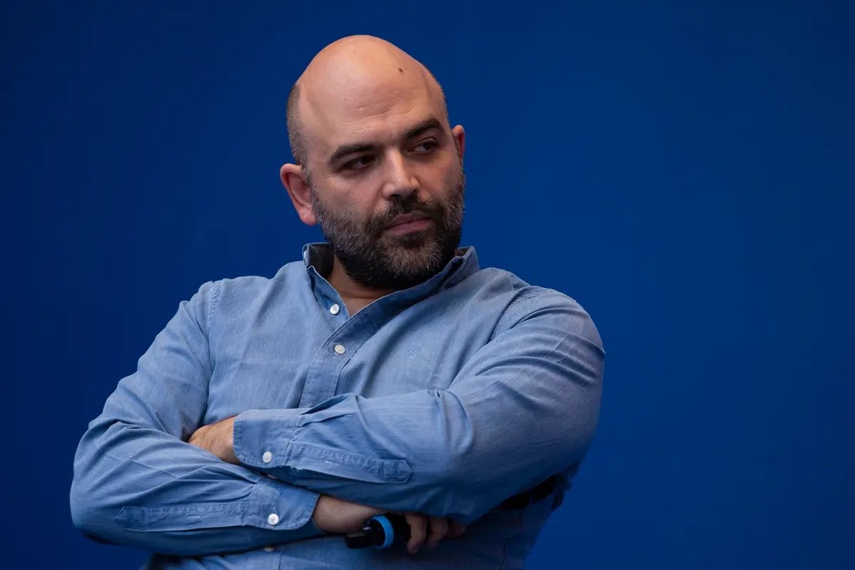 IlPaoloGiordano's tweet photo. Per Saviano “l’Italia è un paese che fa paura”. Gli auguro di non trovarsi mai nei paesi che fanno DAVVERO paura. Le sue parole sono un insulto a chi perde vita, lavoro, affetti e speranze proprio nei paesi che fanno DAVVERO paura . #Saviano @robertosaviano https://t.co/MzzPbtpVFJ