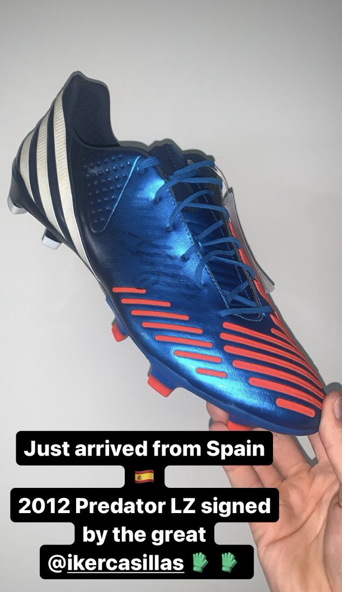 ThePredShed2020's tweet photo. @IkerCasillas signed #adidaspredator #lethalzones https://t.co/BAO1bn5Wcu
