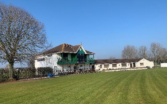 Nooneknows2016's tweet photo. Tonight we venture out to the Caldicot area to play Sudbrook Cricket Club. 
This is an outdoor event this evening, the weather looks warm and dry so if you are in the area come on over for a few 🍻 and a dance 
Tickets are only £5 each. 
We go live at 8pm 
@sudbrookcc https://t.co/zQzvZBDmq0