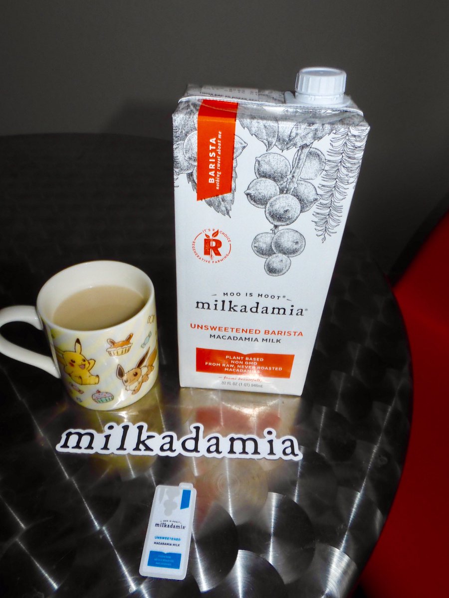 Queenie4ever's tweet photo. I’m going nuts over barista style @milkadamia The smooth, creamy taste is so versatile for adding to coffee, smoothies, baked goods, and more. Check it our for yourself🥛#Sponsored #Milkadamiapack #vegan #latteda #Ripplestreet https://t.co/KbHv0pj9uS https://t.co/ZNS2IpKE1b