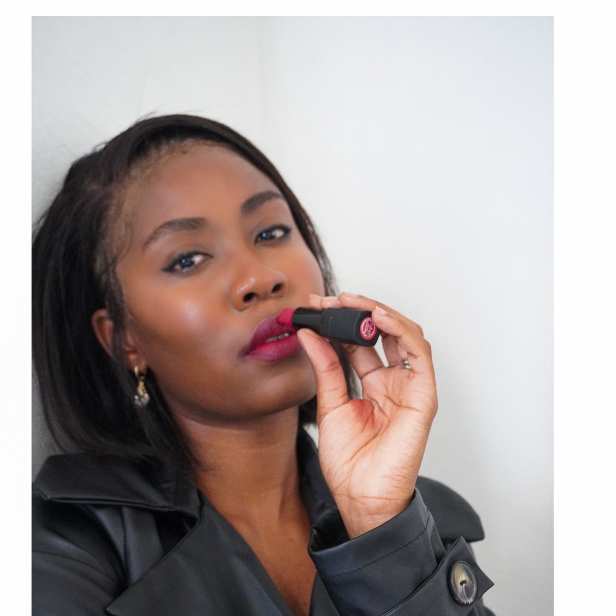 callherthato's tweet photo. Itโs here
#NationalLipstickDay with AVON
The worldโs first hydrating matte lipstick
#HydramaticLipstick
https://t.co/lXNSmdpUwQ https://t.co/zcGWhfJMMN