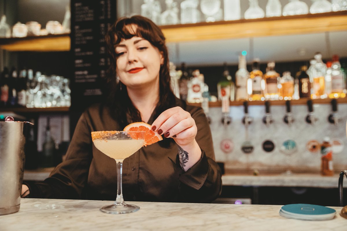 Another new one on the menu, our Grapefruit Mezcalita. Amores Mezcal Verde Momento, Lazzaorino Maraschino, pink grapefruit, lime and a pinch of Maldon sea salt served with delicious Tajin on the rim, a lovely summery sipper 🧡