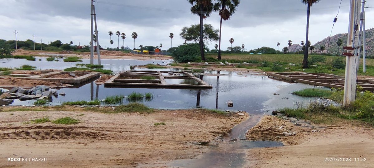 1115Khadar's tweet photo. #ExposingJaganannaColonies
Kurnool dist, adoni constituency, peddathumbalam Village jagananna colony 
కర్నూల్ జిల్లా, ఆదోని నియోజకవర్గం, పెద్దతుంబలం గ్రామం జగన్నన్న కాలనీ
#JanaSenaParty https://t.co/dVS1J2yL3n