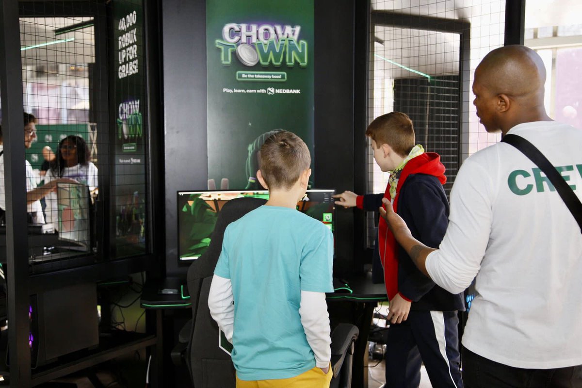 __Tshepo's tweet photo. Vibes at Fourways mall are great! The #NedbankChowTown activation is in full swing ๐๐ฎ๐น๏ธ
Bring your kids along for some fun๐๐พ
Donโt forget we have day 2 tomorrow ๐จ
40000 Robux vouchers to be won!
Get Chowtown๐๐พ
๐: https://t.co/CL0WArodfm
@Nedbank
#GamingWithAPurpose #ad https://t.co/fZJZBDvAbs