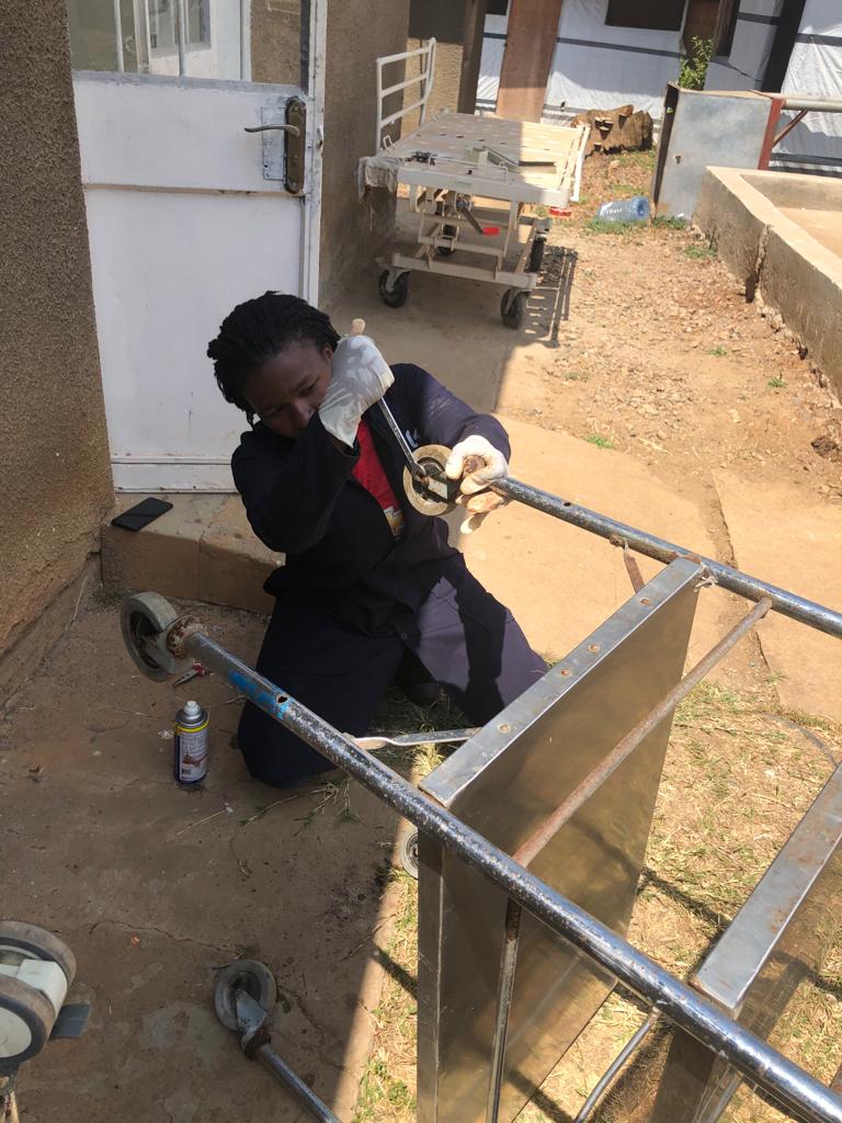 MakBME_EWH's tweet photo. This week's #EWHSummerprogramUganda update. Our students completed their fourth week of hospital placements. It's been a week of learning new things and creating more impact at the hospital facilities. Thank you to everyone who helped out with this week's activities. https://t.co/UeNkkS18tp