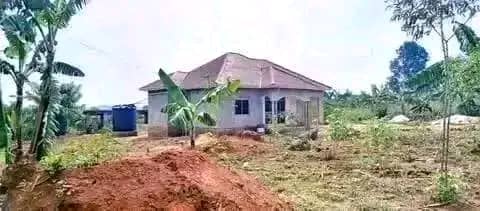 shukranproperty's tweet photo. Deal #yakisubuzi
Plot #50ftx100ft
Price 👉#5millions
Located #Matugga #kiwebwa manze, power on site
For inspection or buying call or WhatsApp 👉+256706592177
Nankulabye najjanankumbi BOBI WINE museven mbarara https://t.co/3RTfZgW2xQ
