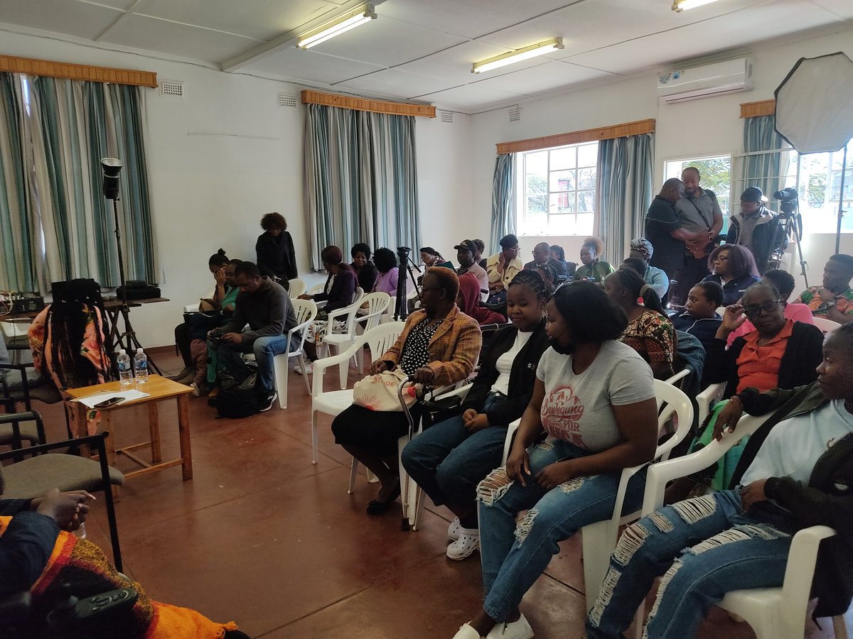 POVOAfrika's tweet photo. Underway with @SSanelisile talking about her journey in the mentorship programme. Mentored by @TheVuyoBrown @MusicInAfrica
#soundconnectsfund #soundconnectsus #MIAF #GoetheInstitut #ACPEUcultureprogramme #EU #OACPS.
#disabilityinclusion #disabilitynotinability https://t.co/PaAXVRJhyy