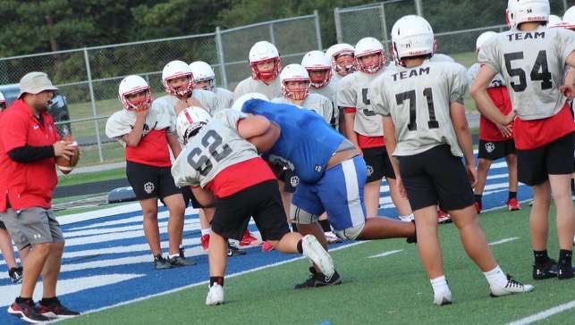 51Rechin's tweet photo. First scrimmage of the season !! https://t.co/5GmwKcppiY