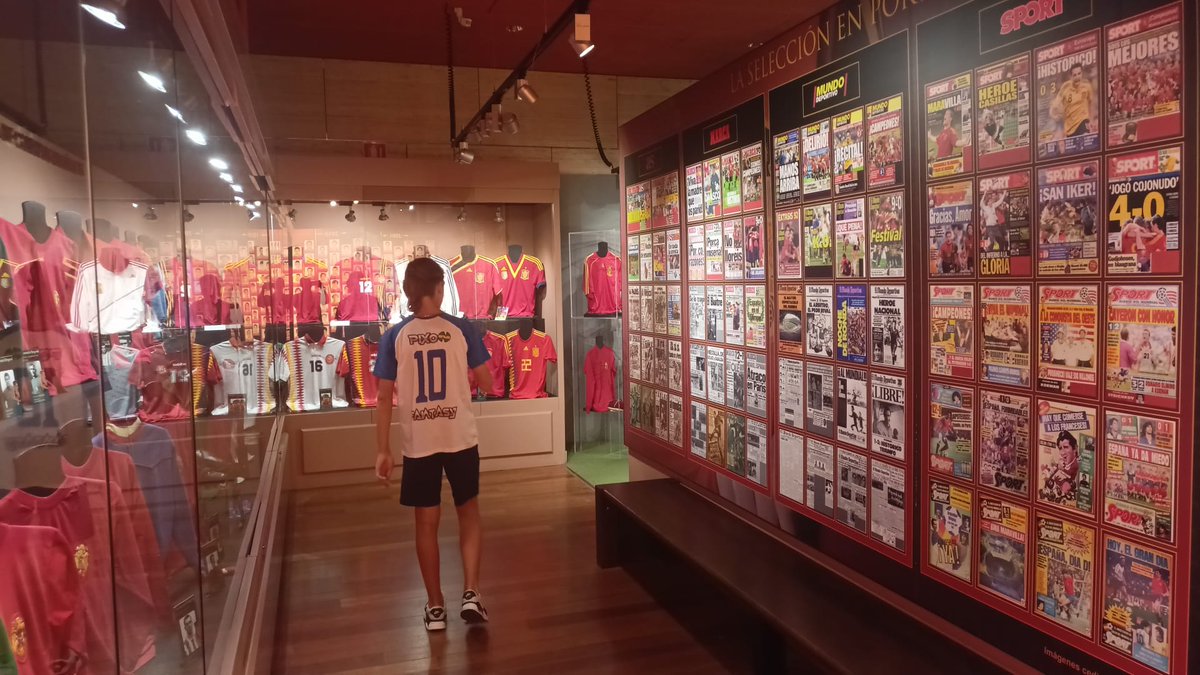 pixonFantasy's tweet photo. 💙🤍 Hoy tendremos representación en la Gala @_GoldenCrack_ @futbolemotion en Las Rozas
🏆 GABI CORREA presente en la gala en la que el año pasado obtuvo el 2°Clasificado
🧒🏻 #futbolbase @fran50853990 https://t.co/EFoccWYQqJ