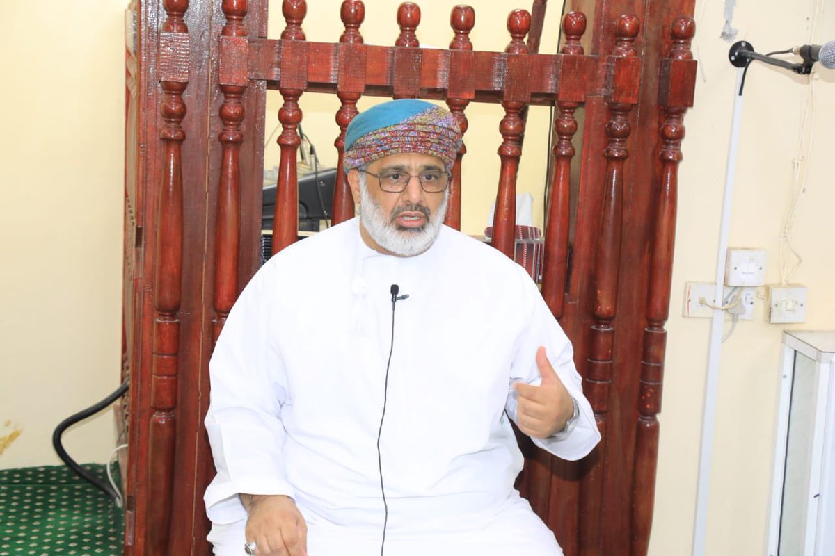 madenavoice's tweet photo. نظَّمت مساء أمس إدارة الأوقاف والشؤون الدينية بمحافظة شمال الباطنة؛ حفل ختام المركز الصيفي #صيفنا_والقرآن في جامع الإمام أبي حنيفة النعمان بمنطقة مخيليف بولاية صحم، تحت رعاية الفاضل/ يوسف بن إبراهيم الزدجالي؛ وبحضور الفاضل/ محمد بن خميس البادي -رئيس قسم الشؤون الإسلامية بإدارة الأوقاف والشؤون الدينية بمحافظة شمال الباطنة-، وعدد من أهالي المنطقة والمناطق المجاورة، وتضمن الحفل على الكلمة الافتتاحية وتلاوة القرآن الكريم ومحاضرة دينية، كما تفضل راعي الحفل بتكريم الطلبة المشاركين بمختلف الأعمار والداعمين للمركز الصيفي.

#شاهد_الصور 
https://t.co/tWw2Jhok0h

#تغطية 
#صوت_صحم_للإعلام
