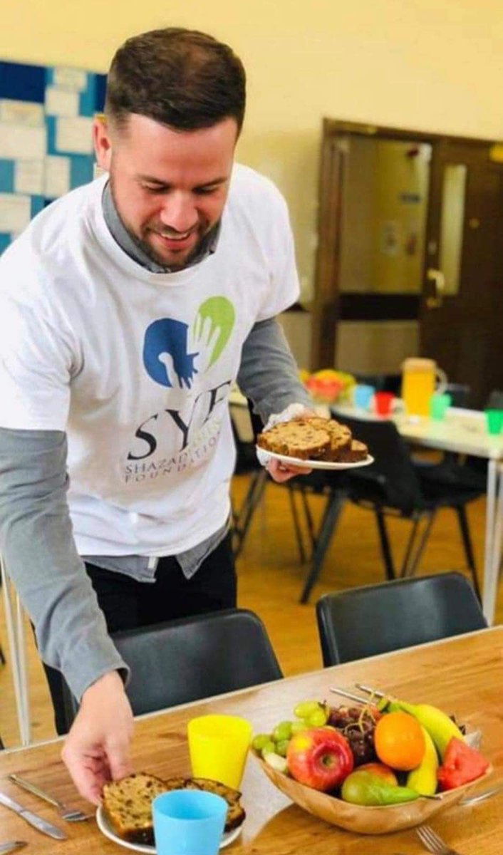 syf_relief's tweet photo. The greatest #gift you can give someone is your time &amp; support, because when you give someone your #time &amp; #support, you are giving them a portion of your life that you'll never get back 💙💚 ~ SYF Homeless Soup Kitchen #SYF #soupkitchen https://t.co/WgYjoxtSdV