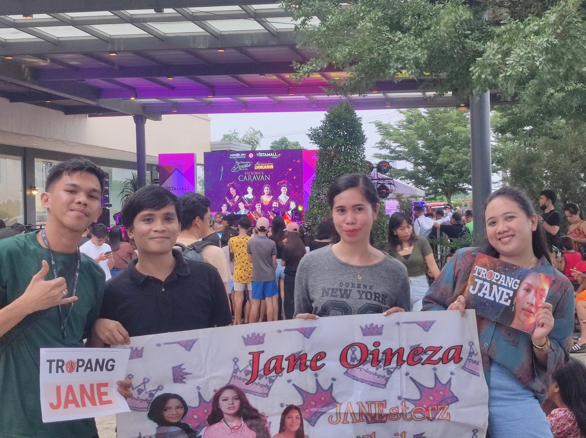 JANEsterszILO's tweet photo. Waiting for Jane Oineza ;)
TEAM JANE UNITED ILOILO
#PiraPirasongParaiso🧩 and #NagAapoyNaDamdamin❤️🔥 Back2Back Caravan here at Vista Mall Iloilo .🔥
#Back2BackCaravan
#JRBCreativeProd
#JaneOineza
#JaneOinezaILO https://t.co/JHDNkJYuS9