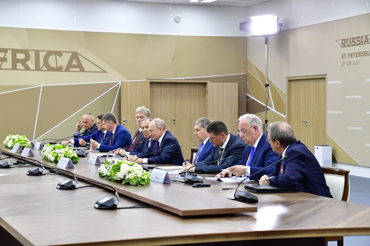 hawelti's tweet photo. President Isaias Afwerki met with President Putin yesterday evening for extensive discussions on bilateral ties &amp; international matters of mutual importance.  Pre. Isaias elaborated on defunct policies of global hegemony, "containment", &amp; illicit sanctions by western powers https://t.co/l1KNmws3AG
