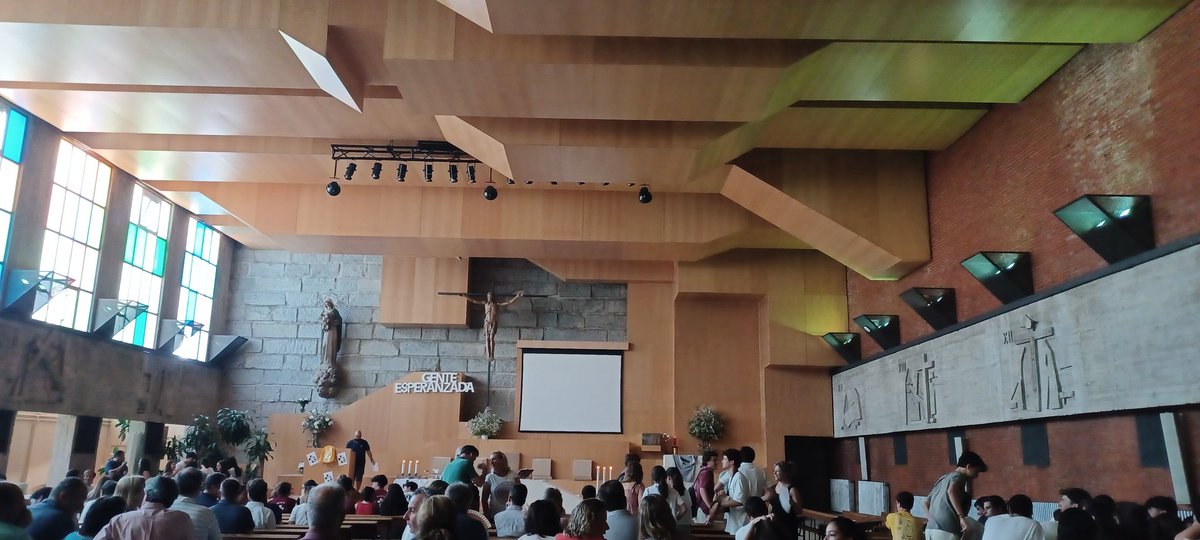 educsi's tweet photo. A punto de empezar la Eucaristía de envío en el @CNSRecuerdo. ¡Comienza #JMJeducsi2023! https://t.co/wz3d62s9we