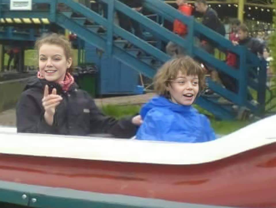 PaulaMc007's tweet photo. #Oliverscampaign
Just come across this photo of Oliver and his sister on the water ride at Thorpe Park
His hair made me laugh
The joy on their faces is priceless https://t.co/XBxd2G7U9b