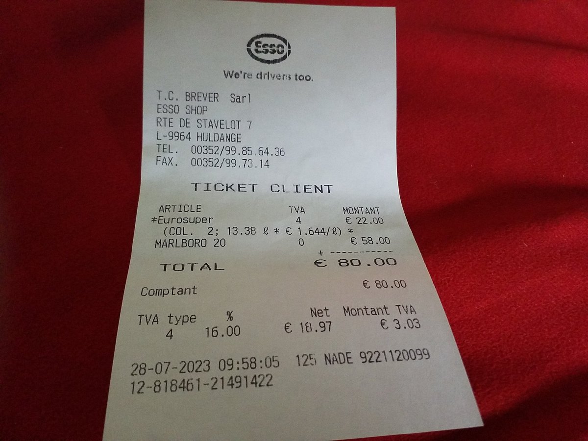 Ingestuurd bericht van een bron...

"Luxemburg! Het hoogste bbp ter wereld! Heeft alles wat Nederland ook heeft! Is alles wat Nederland wil! Maar Nederland is géén Luxemburg ... de krap 700.000 bewoners zijn de helft immigranten! Daarnaast is hun "president" getrouwd met een man!