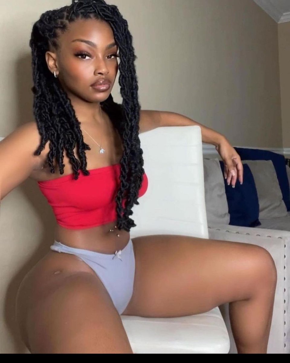 DiamondDim30936's tweet photo. 😮‍💨
.
Follow @diamond_dimesent for more
.
.
#BlackGirlMagic #black #blackwoman #blackwomen #blackgirls #african #africanamerican #melanin #beautiful #model #girl #woman #feminism #beauty #love #blackgoddess #lestgo #everyone #countMeln #promoteyourbusiness #GrindTime #letsgrind https://t.co/HPXVIIw7Sp