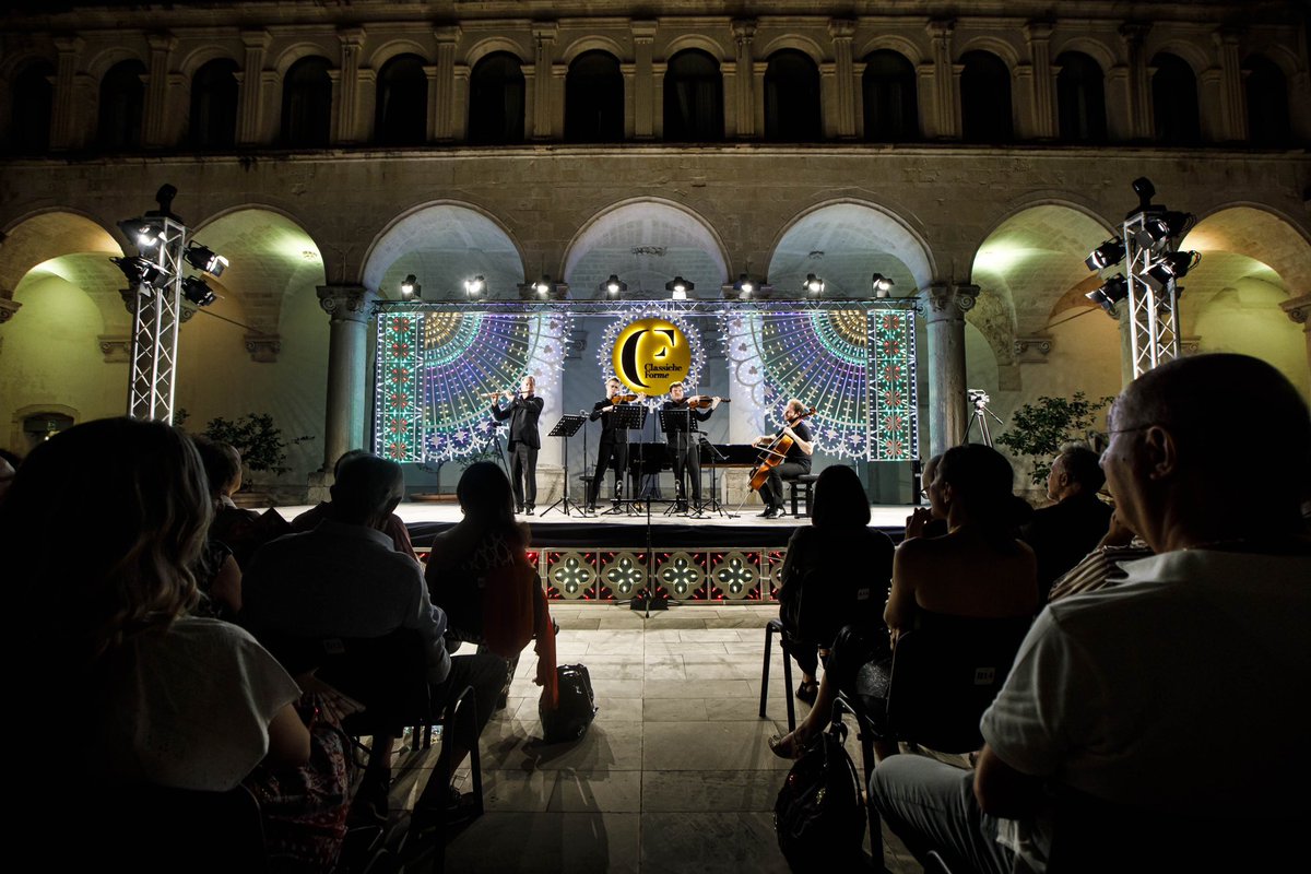 ClassicheForme's tweet photo. Mercoledì 19 Luglio super serata con tre eventi il cui cuore è stato nel Chiostro del rettorato di Lecce con @EPahud • @BeatriceRana • Teyber Trio e @MarmenQuartet 🎶 https://t.co/kzg9xbqCvK