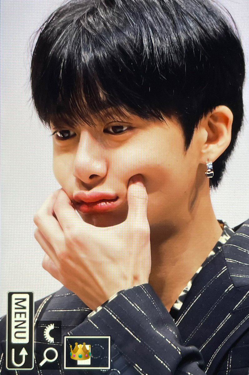 becrown_hw's tweet photo. 230729 #형원 🍑 https://t.co/KQ4qAXr3bl