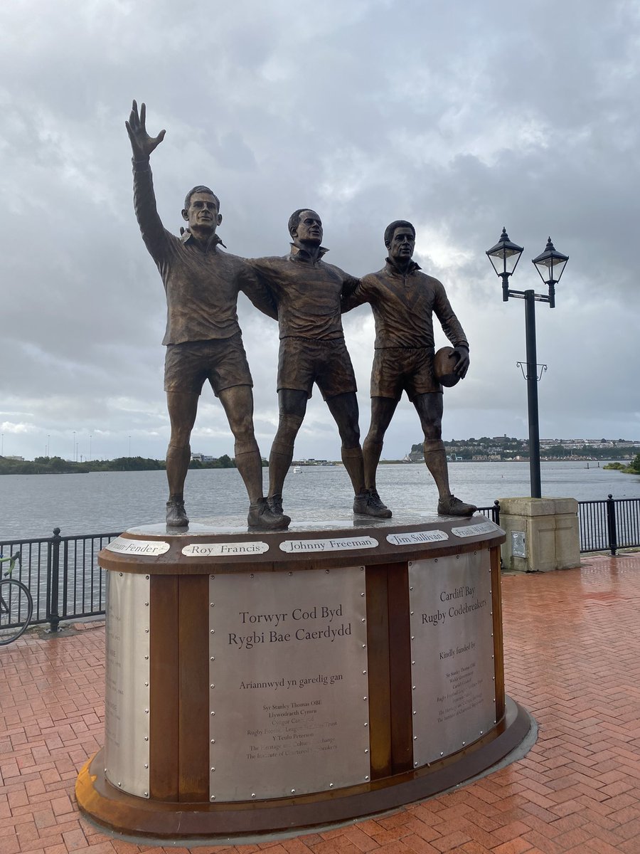 Enjoying the sights in Cardiff Bay on this morning’s run #RugbyLegends