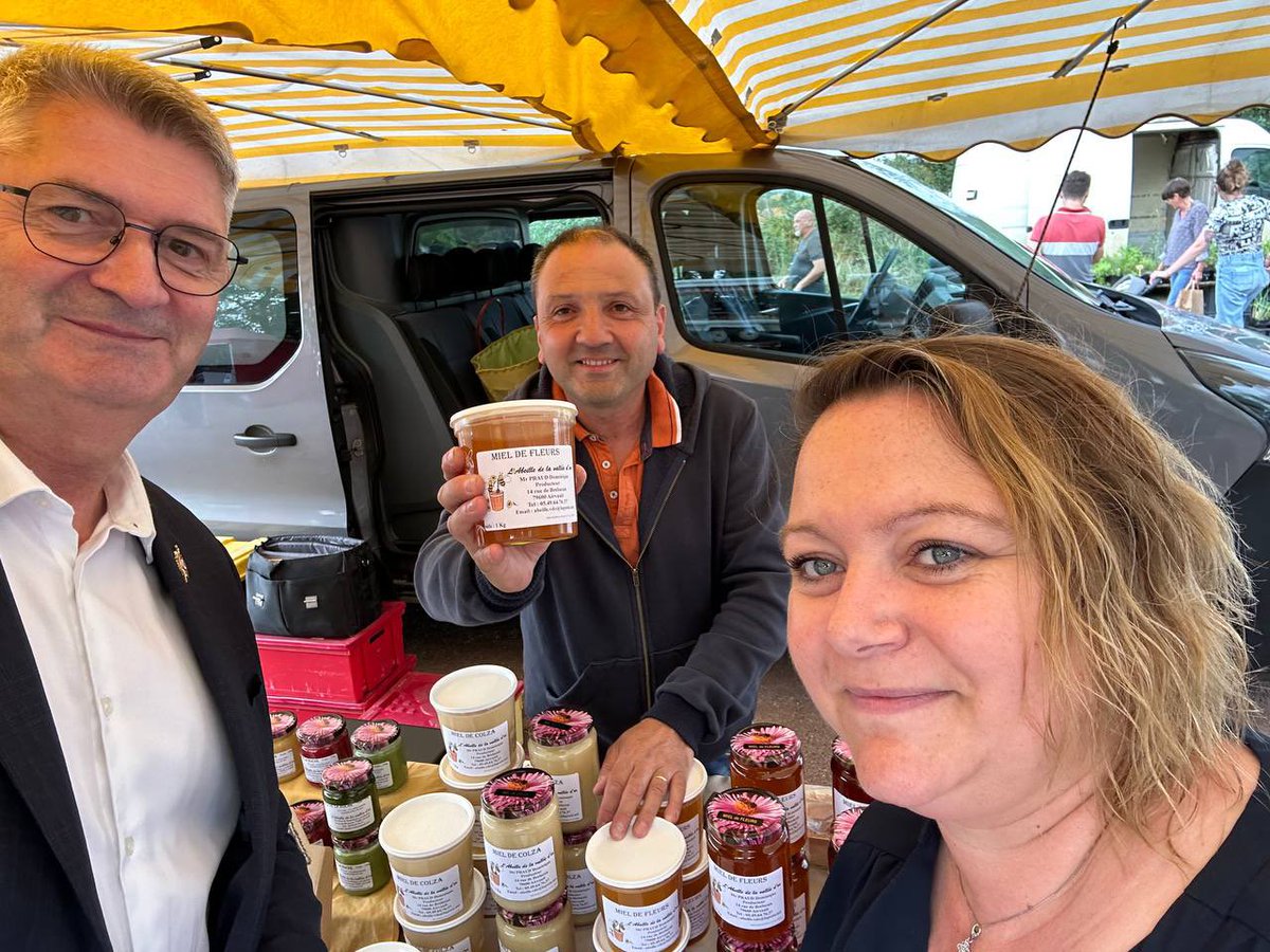 JeanMarieFIEVET's tweet photo. Marché des producteurs à Marnes. Après celui de Nueil-les-Aubiers, j’ai assisté hier soir à ce très beau marché fermier pour cette deuxième année. Des produits de qualité et une ambiance festive très agréable, malgré un temps incertain.
#deuxsevres #marche #marnes #rencontres https://t.co/BNjGfD64Jr