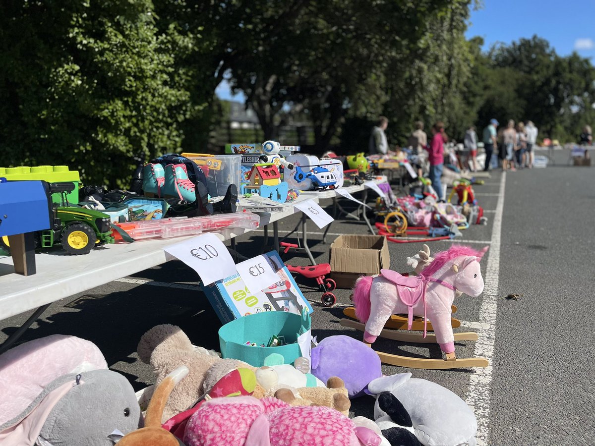 dirwinistheman's tweet photo. @GreystonesRFC Jumble Sale on now until 4pm in Greystones Rugby Club. BBQ, tea and coffees too. All proceeds go towards the U12’s Rugby Tour in 2024. All welcome! https://t.co/fBZGL8lb1z
