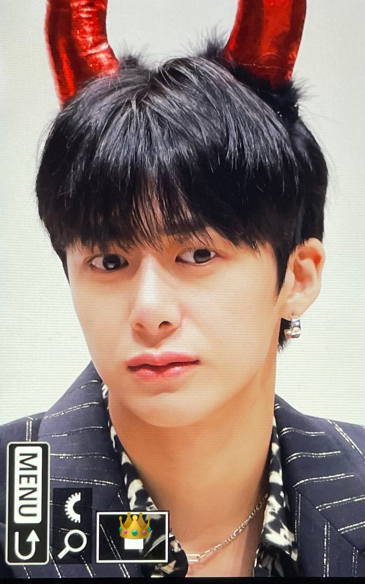 becrown_hw's tweet photo. 230729 #형원  😈 https://t.co/j9UM9XFuju