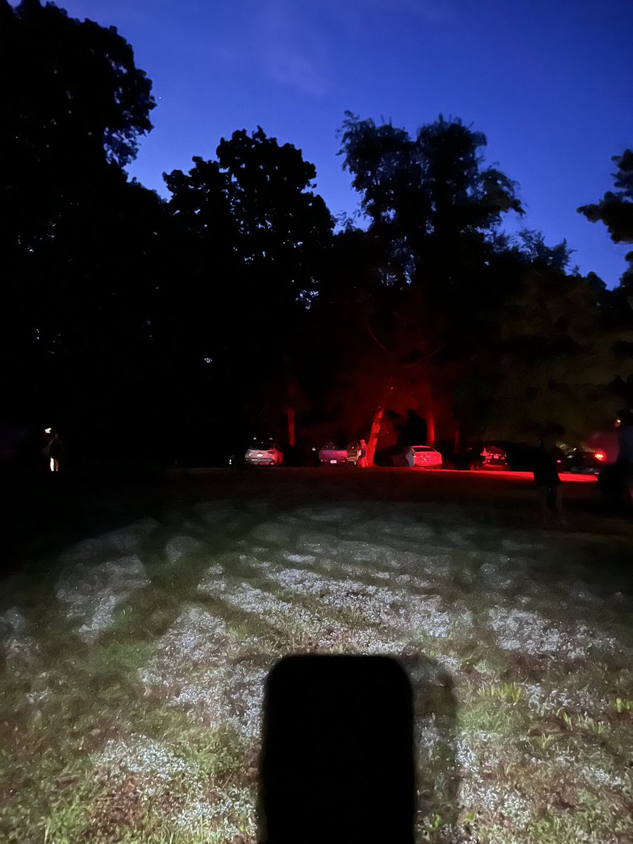 XAVIERJOEYJOE's tweet image. It’s on like donkey Kong middle of no where west va let’s torch it today #altred grizzlycoolers 8 hour