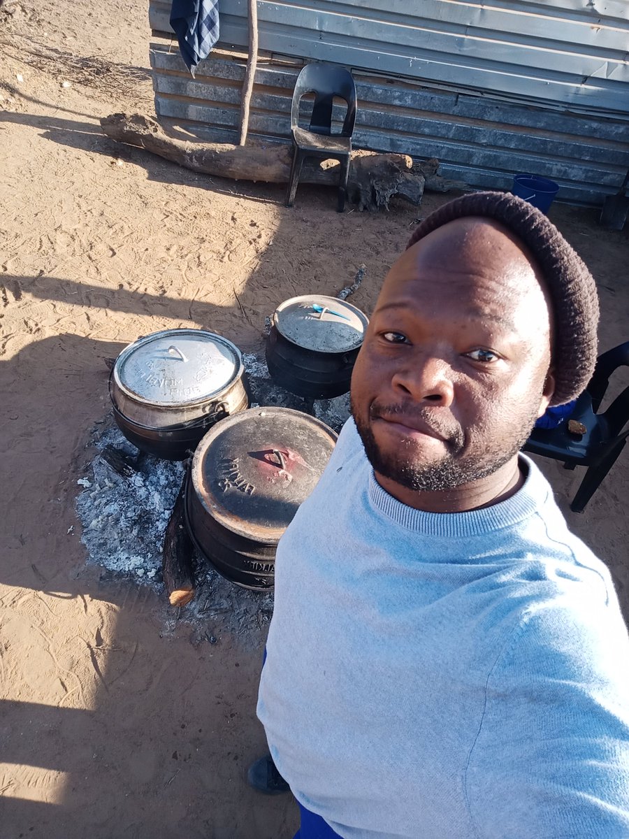 North_Genes's tweet photo. As we learn how other Africans do it. #Ruralboy https://t.co/0hBNMyGNH0