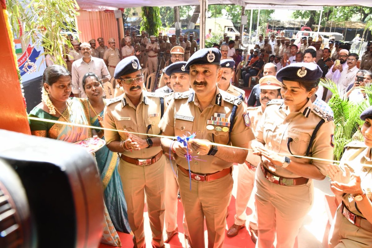 chennaipolice_'s tweet photo. COP #GCP @SandeepRRathore received the ISO 9001:2015 Certificates awarded to 15 Police Stations in North Zone.
With this the police stations in #Chennai provide better environment for the Public and Police and attained the meritorious status #InPublicService.
Smarter & Safer! https://t.co/XUxiEq5YTx