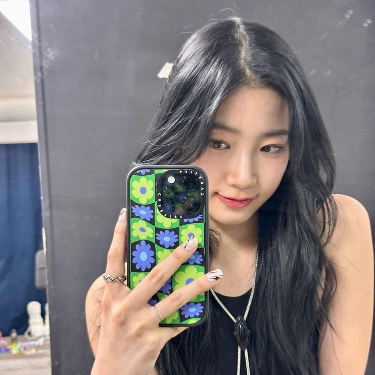 kazuhapictures's tweet image. mirror selfies &amp;gt;&amp;gt;&amp;gt;