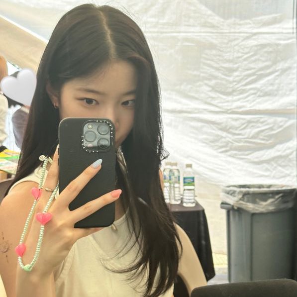 kazuhapictures's tweet image. mirror selfies &amp;gt;&amp;gt;&amp;gt;