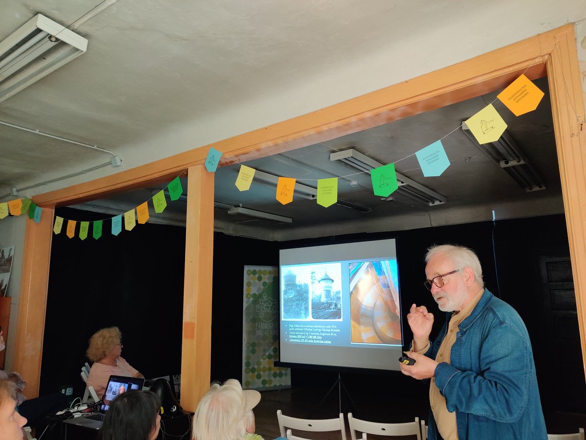 Fantastisks Pētera Blūma stāstījums par Āgenskalna vēstures līkločiem Jaunatnes dārzā.