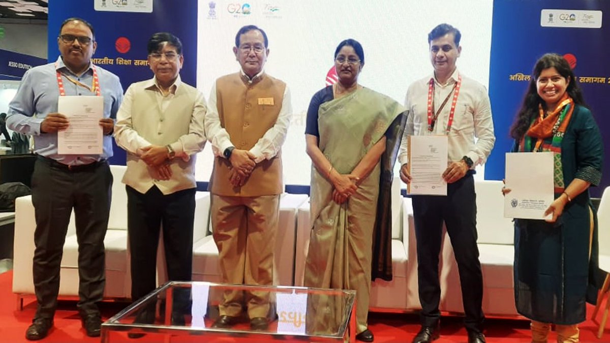 NVS_HQ's tweet photo. NVS signs MoU with @ibm_in to empower Girls in STEM education through Conceptual Clarity Session &amp; Experiential Learning under #VigyanJyoti Program in esteemed presence of Hon'ble MoS for Education. It aims to encourage more girls to pursue their passion in STEM. #NEPThrivesAt3 https://t.co/dS7vBQYMdN
