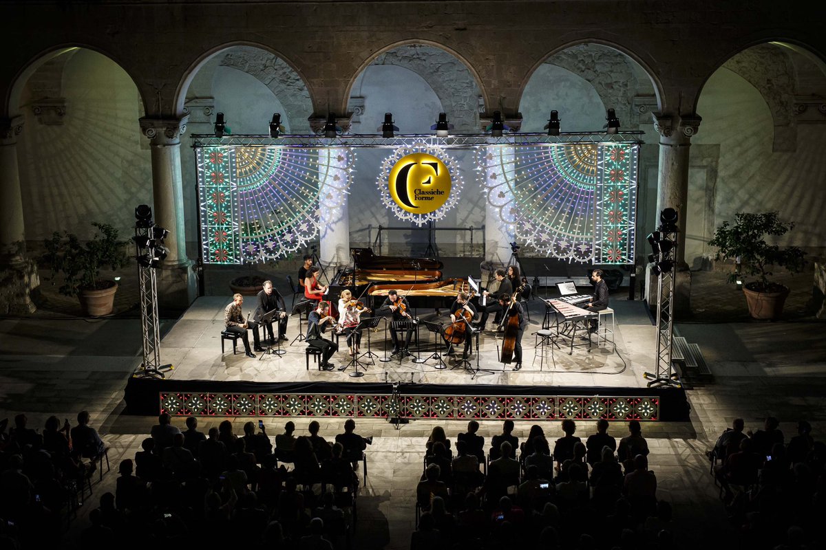 ClassicheForme's tweet image. La maratona finale è stata intensa e potentissima! Ha visto sul palco interpreti d’eccezione con musica straordinaria 🎶 due ore di musica per un gran finale perfetto! 💛