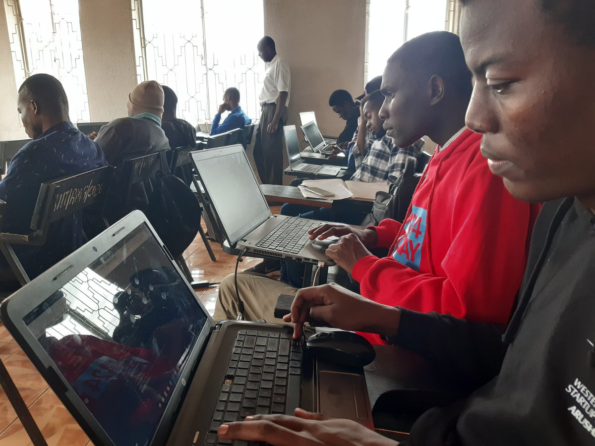 chanzohuru's tweet photo. Ongoing #PHP training session @JriitTechnology under sponsorship of @tispa_tix @HabariNode @LusoSolutions @BlinkbyGx DroppingZone &amp; NexusNet https://t.co/Zcum3w03fD
