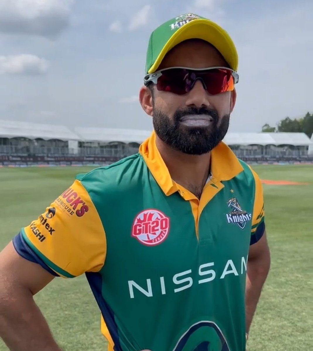 WaseemJ14635708's tweet photo. This kit suits him>>💚🧡 #Rizwan #supperman https://t.co/kyDYs7aV7E